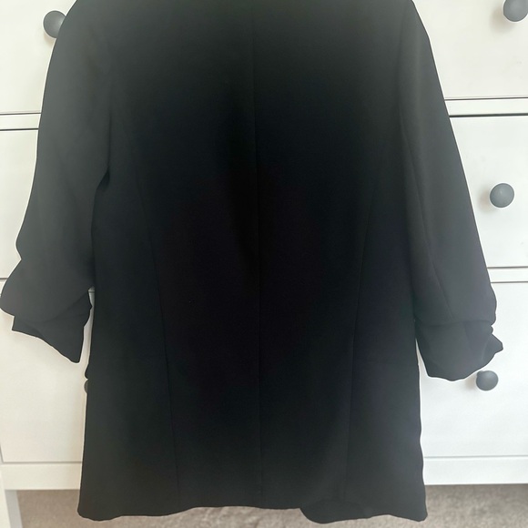 Black blazer - Picture 3 of 7